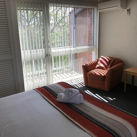 บาธเฮิสต์ อพาร์ตเมนต์ Aparthotel บาเทิร์สต์ ภายนอก รูปภาพ