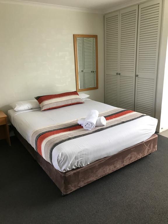 บาธเฮิสต์ อพาร์ตเมนต์ Aparthotel บาเทิร์สต์ ภายนอก รูปภาพ