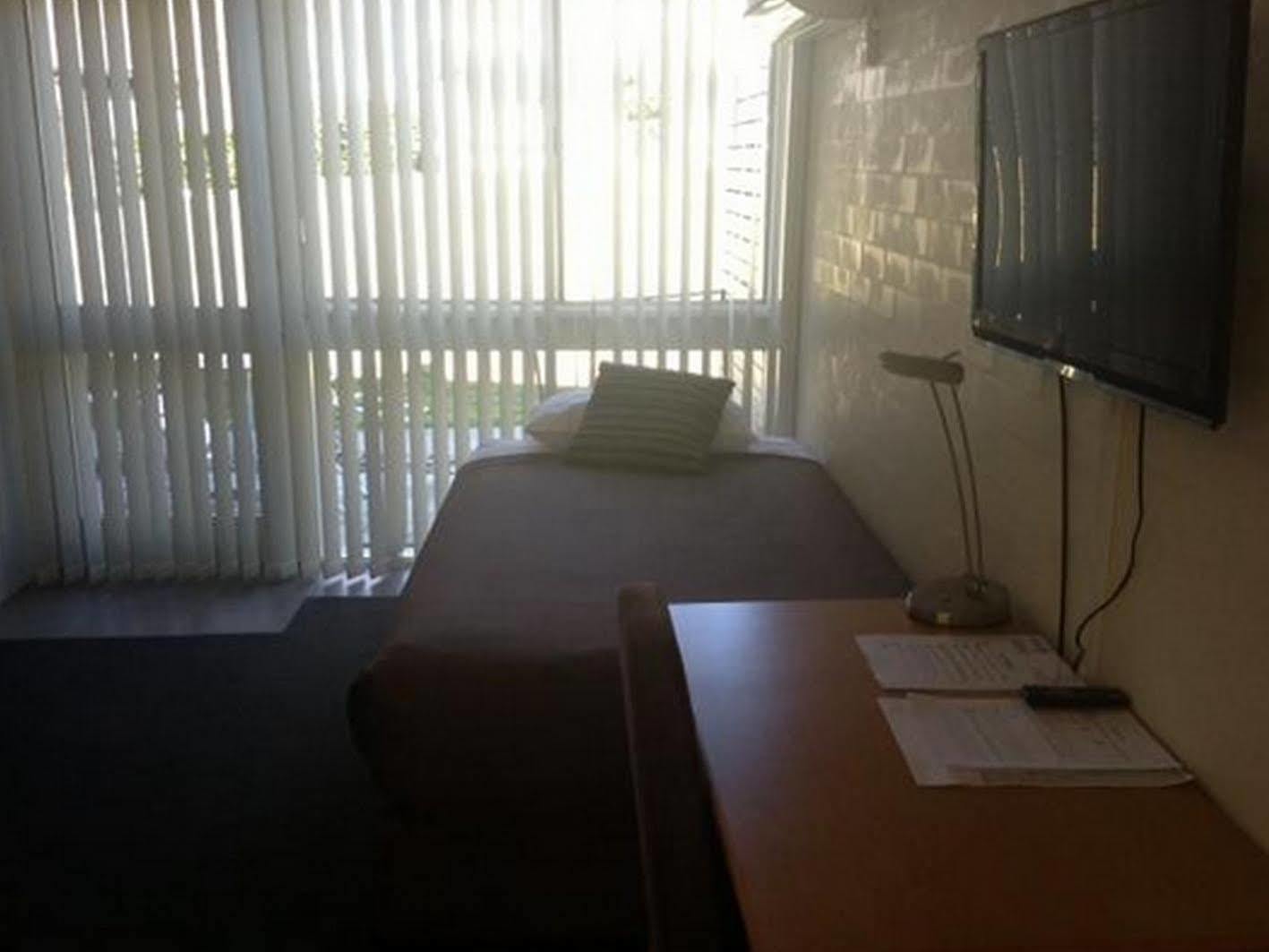 บาธเฮิสต์ อพาร์ตเมนต์ Aparthotel บาเทิร์สต์ ภายนอก รูปภาพ