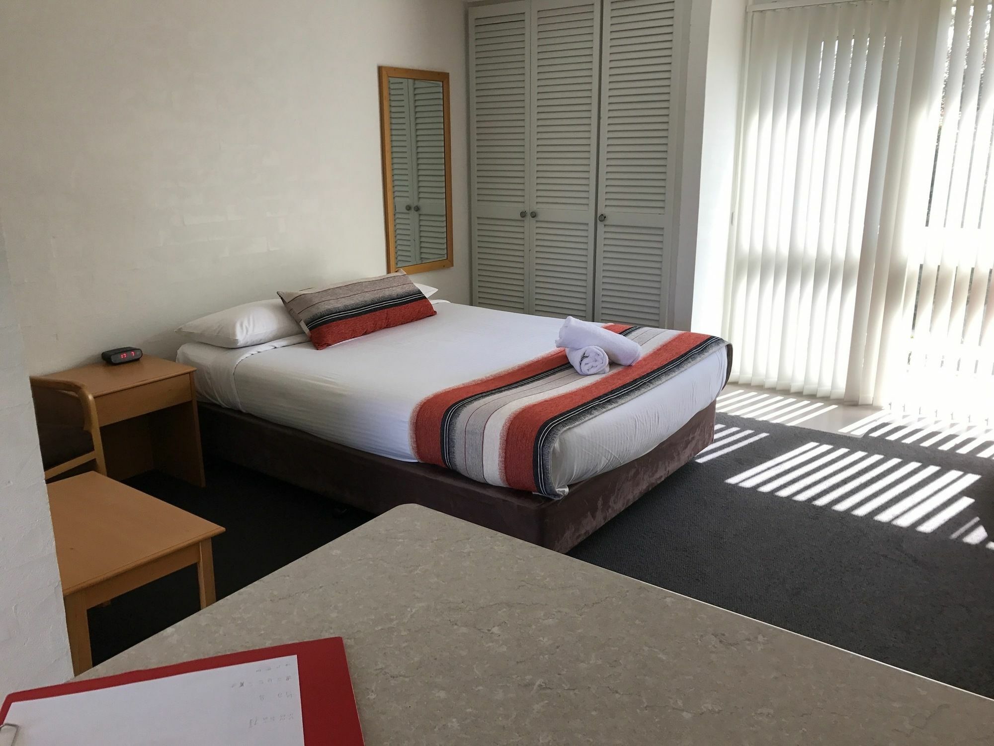 บาธเฮิสต์ อพาร์ตเมนต์ Aparthotel บาเทิร์สต์ ภายนอก รูปภาพ